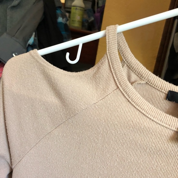 Forever 21 Top - Picture 2 of 4